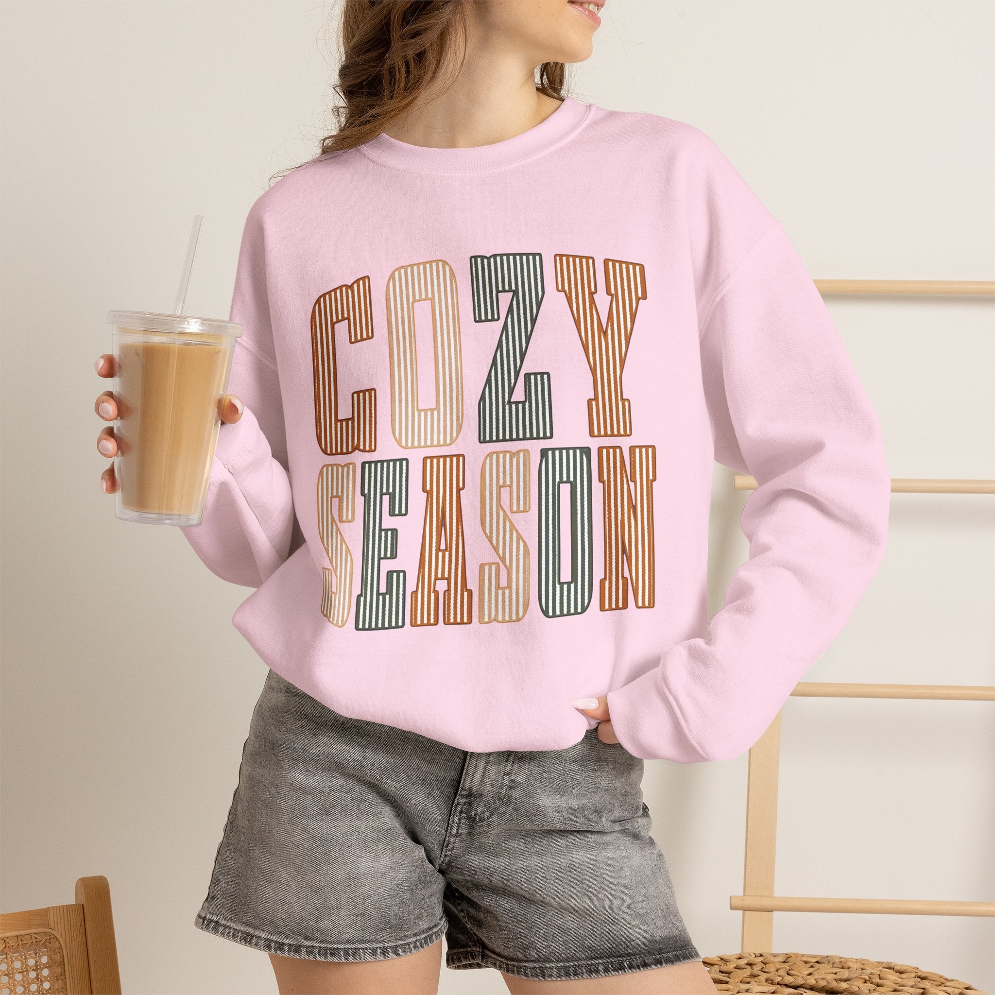 COZY SEASON -Unisex Heavy Blend™ Crewneck Sweatshirt
