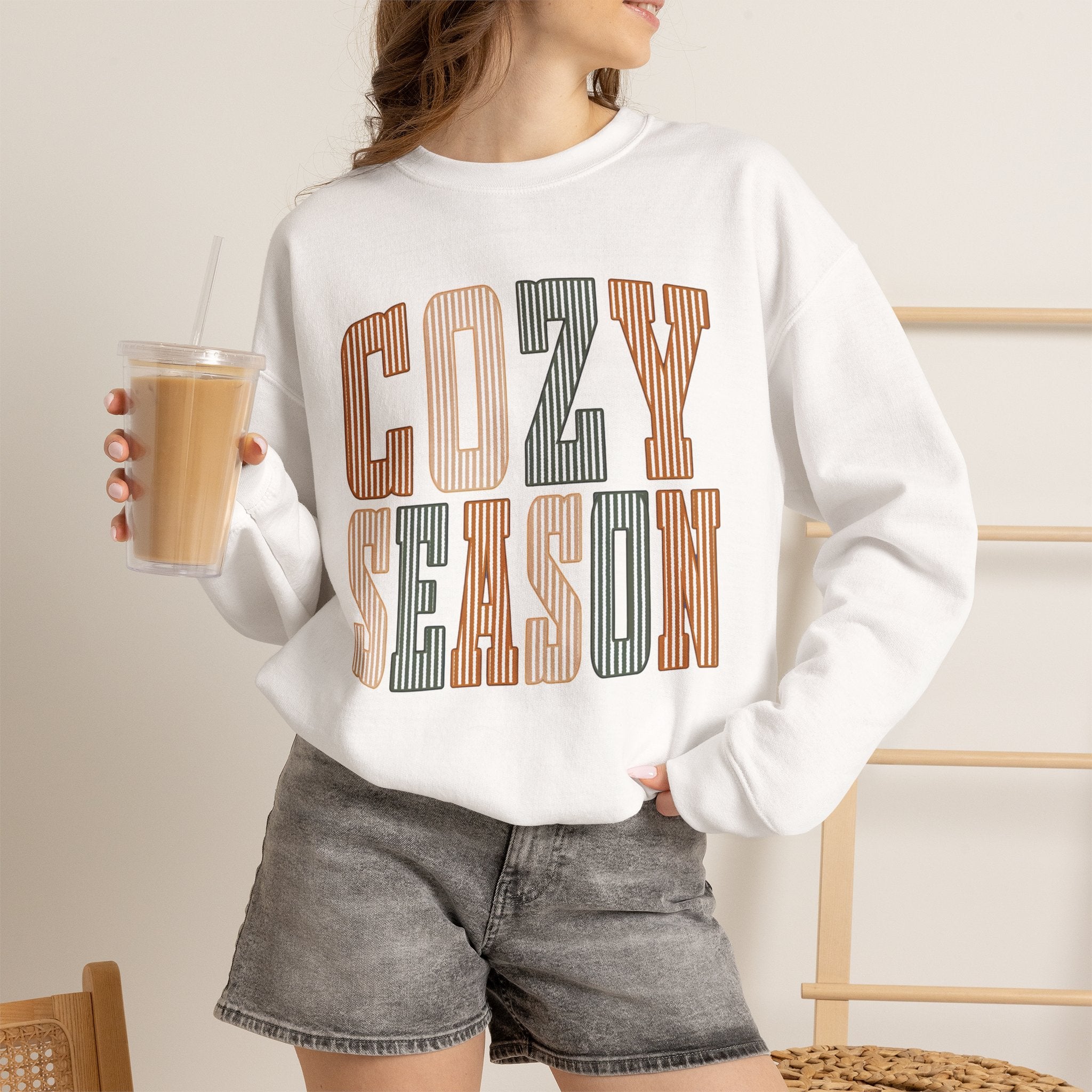 COZY SEASON -Unisex Heavy Blend™ Crewneck Sweatshirt