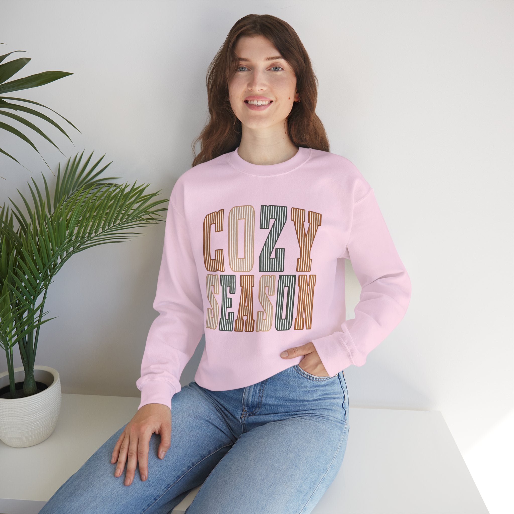 COZY SEASON -Unisex Heavy Blend™ Crewneck Sweatshirt