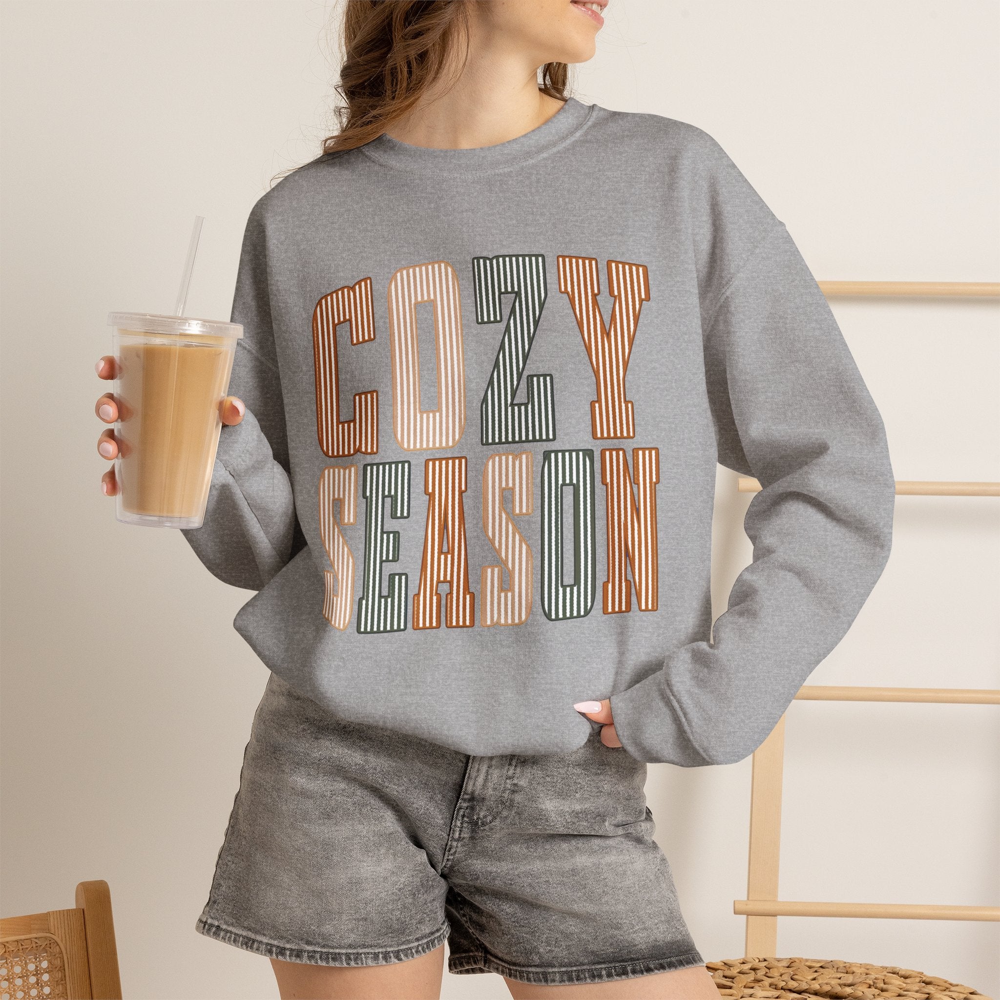 COZY SEASON -Unisex Heavy Blend™ Crewneck Sweatshirt